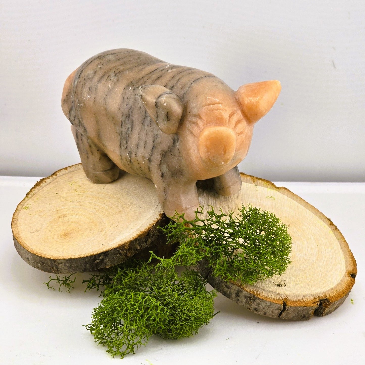 Alluring Crystal ANIMAL Carving- Item AG