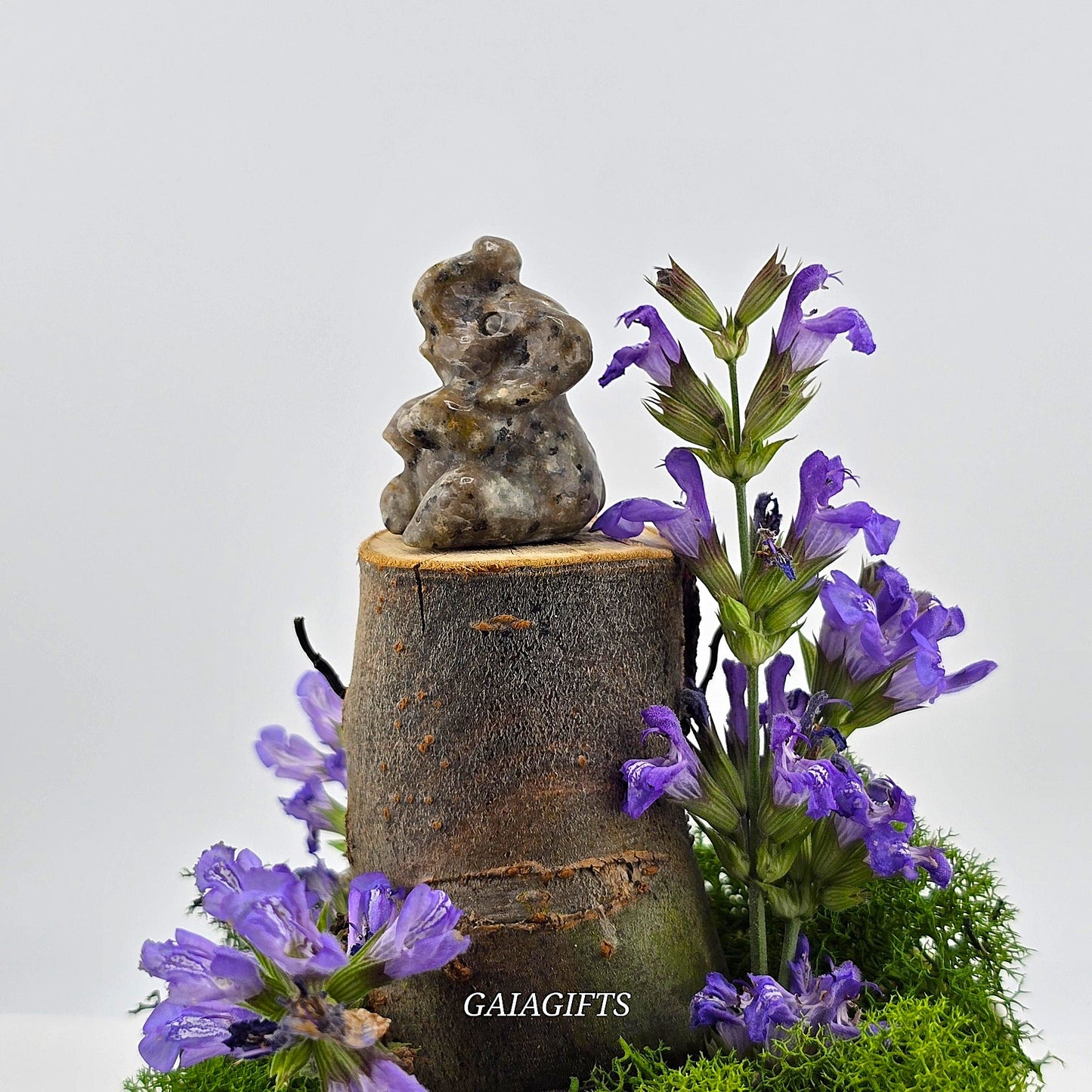 Alluring Crystal ANIMAL Carving- Item AG