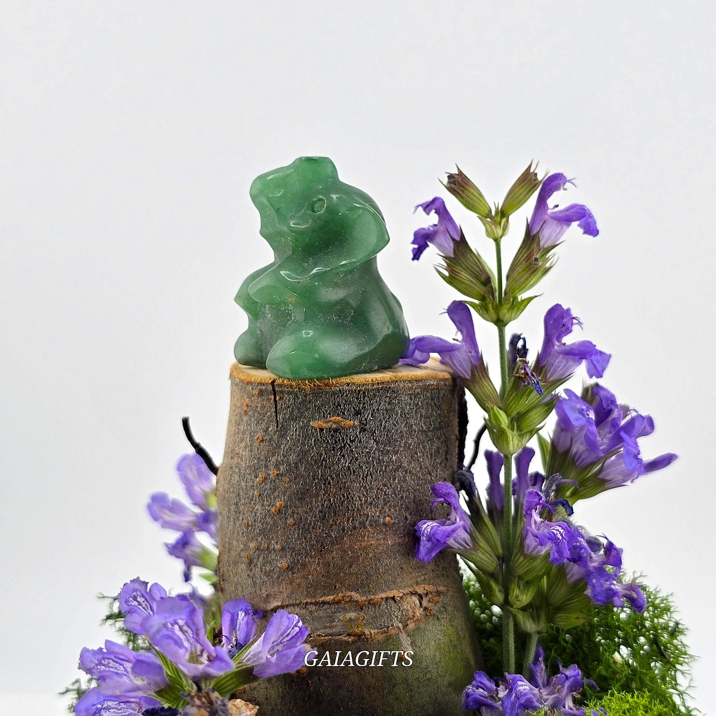 Alluring Crystal ANIMAL Carving- Item AG