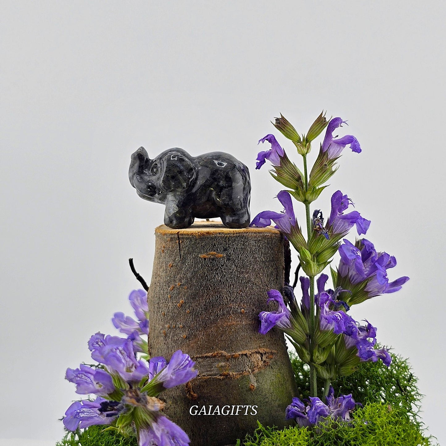 Alluring Crystal ANIMAL Carving- Item AG