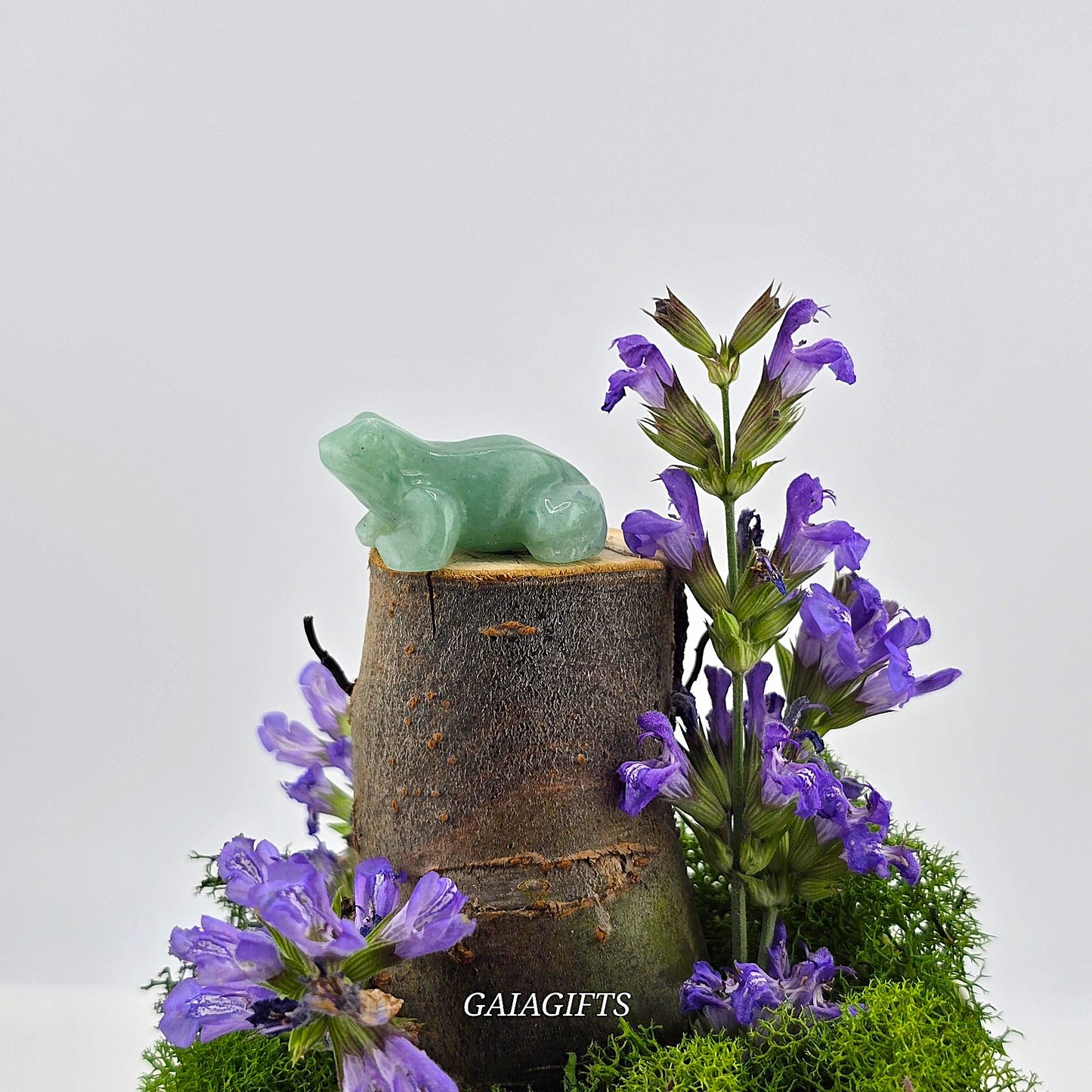 Alluring Crystal ANIMAL Carving- Item AG