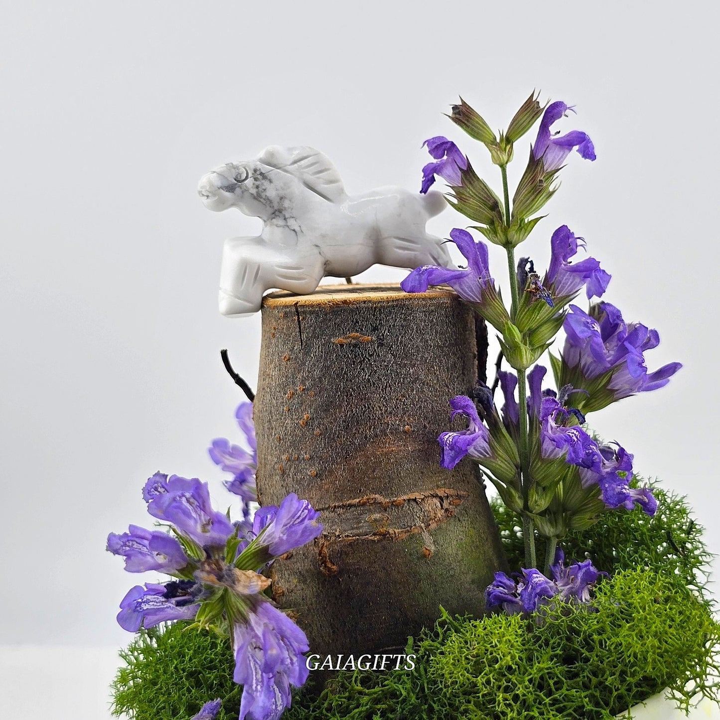 Alluring Crystal ANIMAL Carving- Item AG