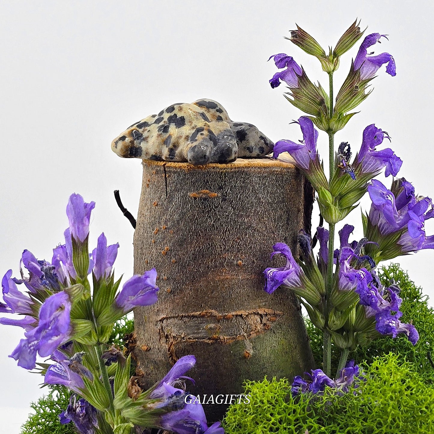 Alluring Crystal ANIMAL Carving- Item AG