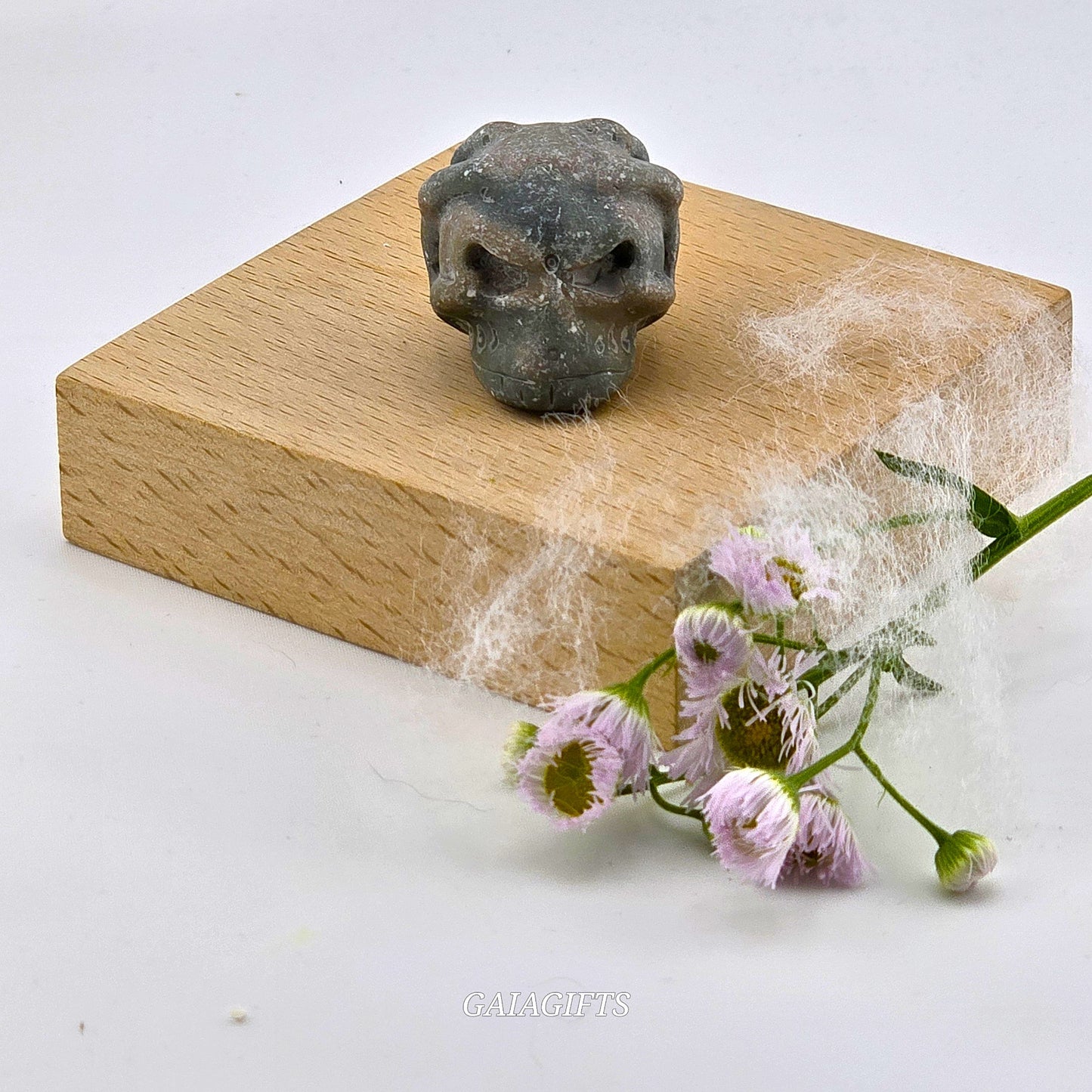 Astonishing Crystal & Fossil SKULLS Designs- Item AI
