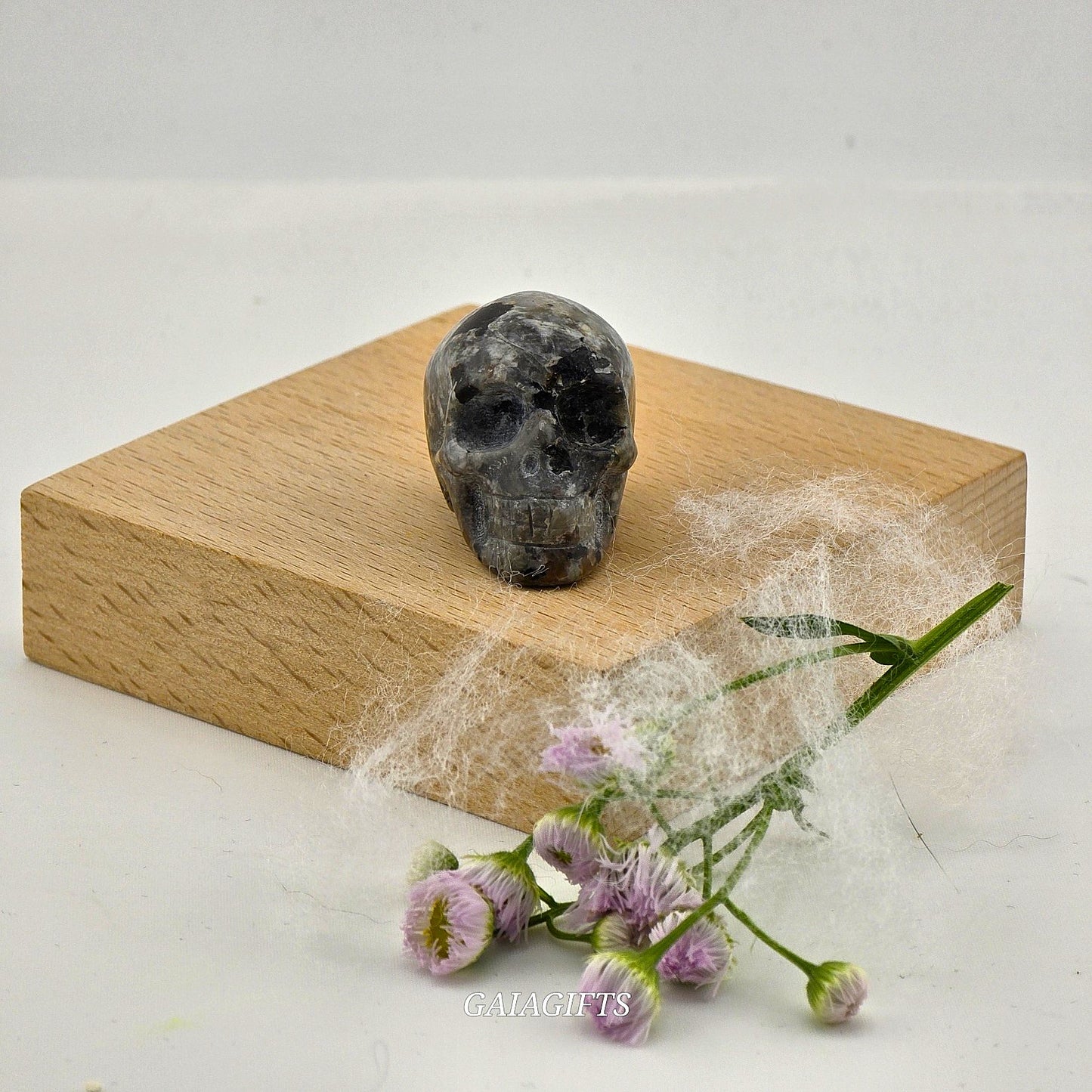 Astonishing Crystal & Fossil SKULLS Designs- Item AI
