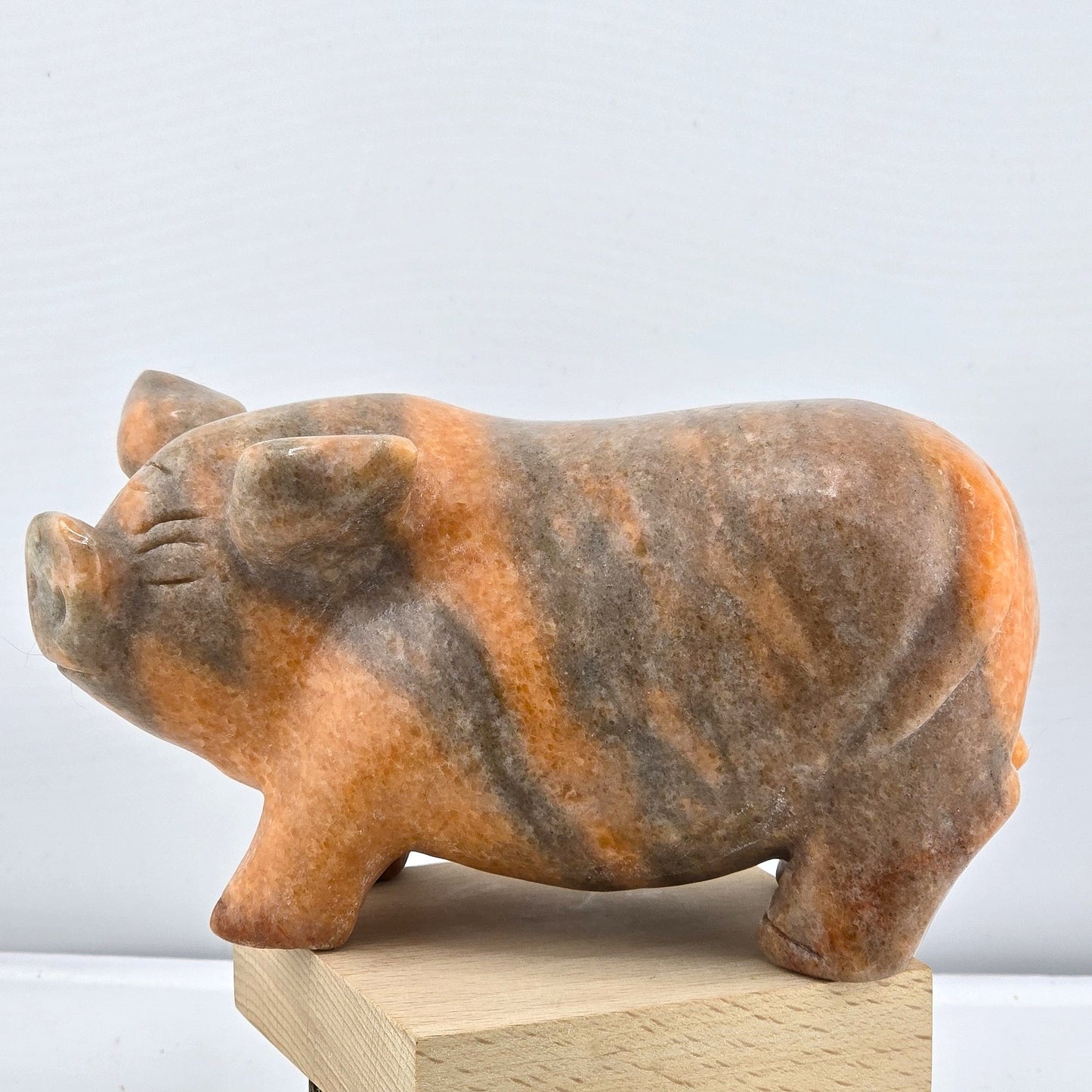 Alluring Crystal ANIMAL Carving- Item AG