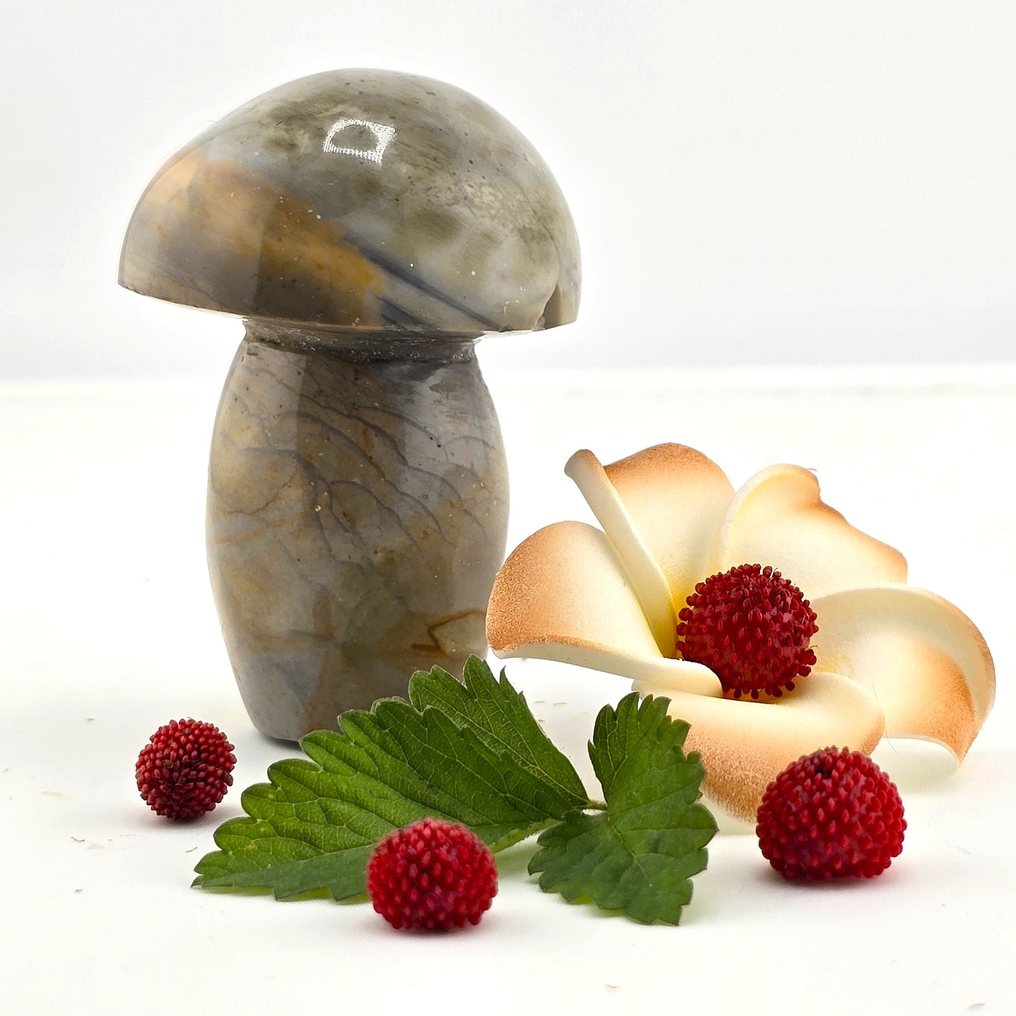 Aligned with Earth – Exclusive Crystal SCULPTURES & THINGS - Item AP
