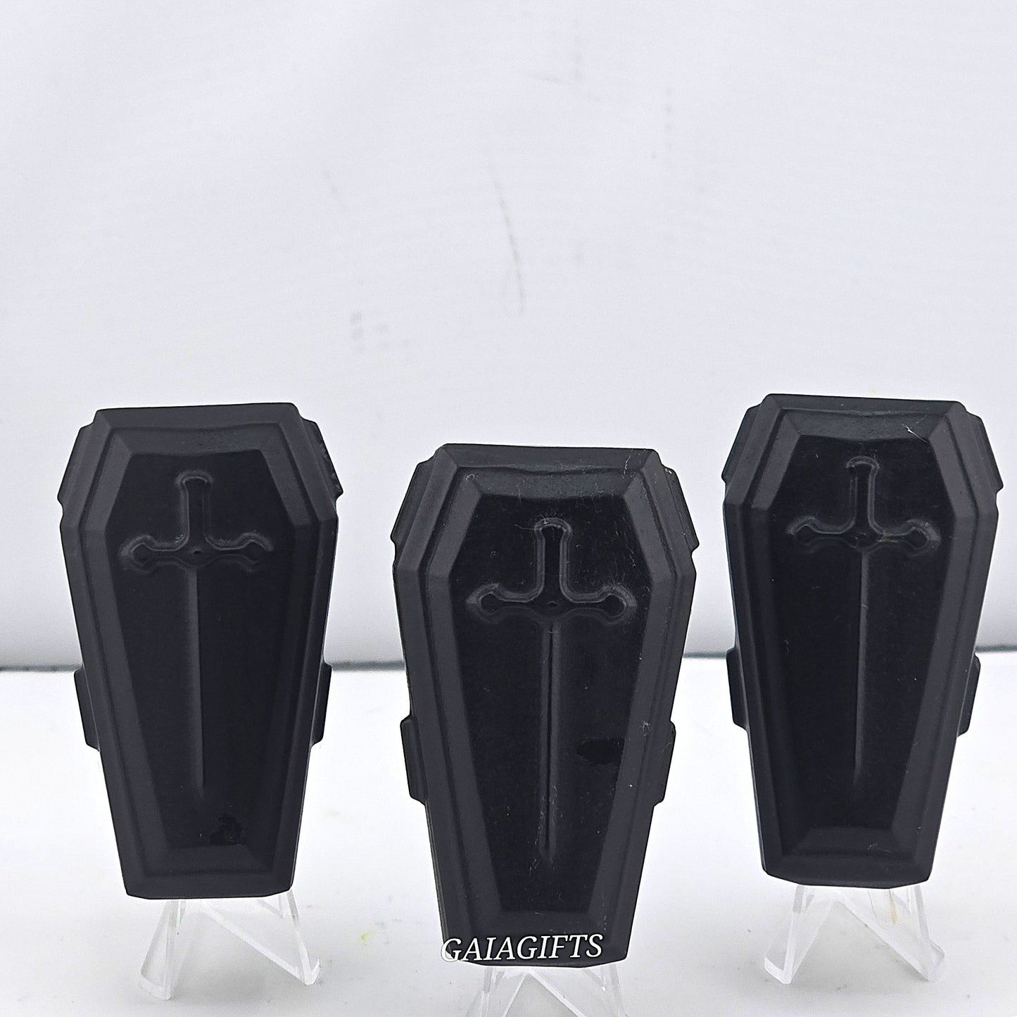 Aligned with Earth – Exclusive Crystal SCULPTURES & THINGS - Item AP