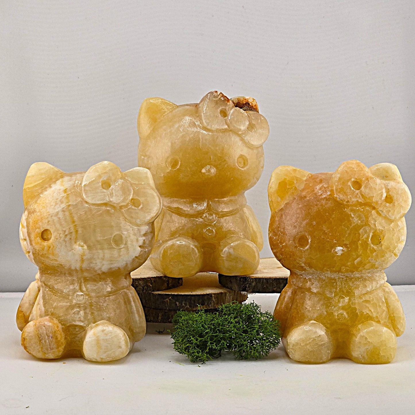 Aligned with Earth – Exclusive Crystal SCULPTURES & THINGS - Item AP