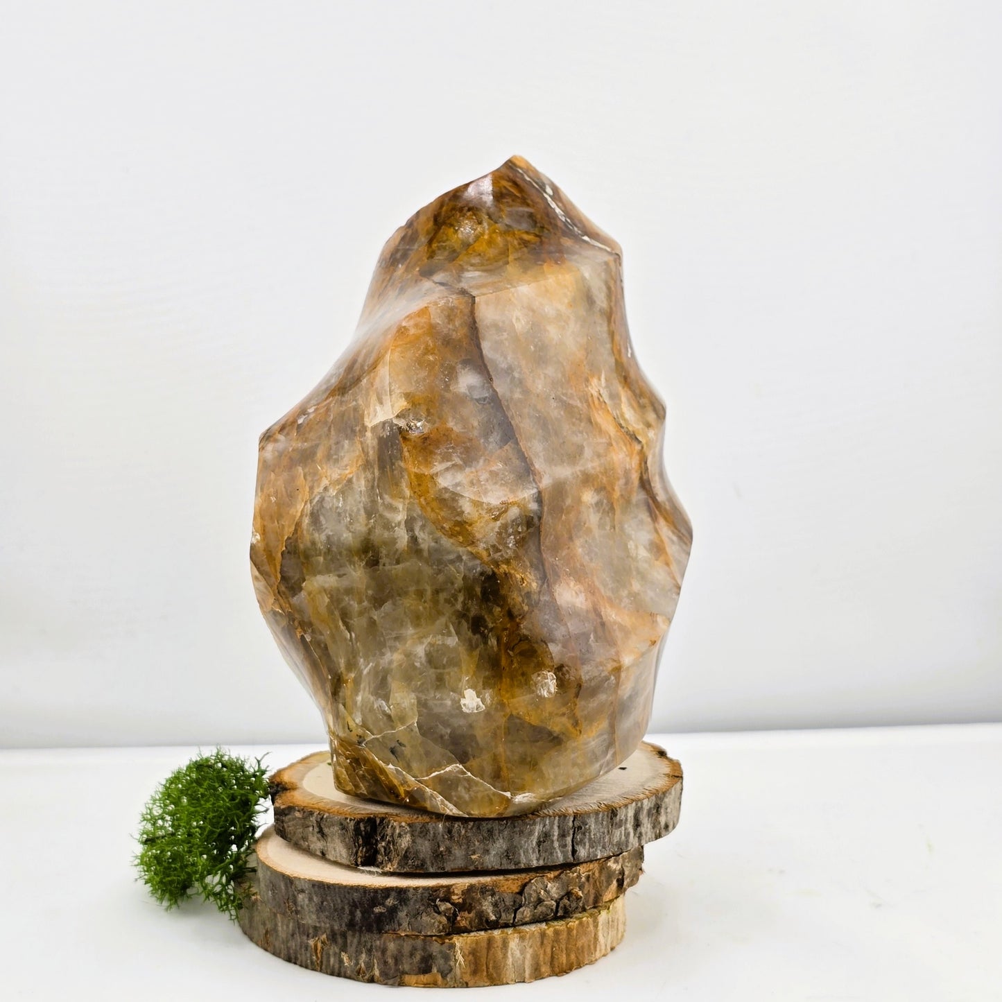 Aligned with Earth – Exclusive Crystal SCULPTURES & THINGS - Item AP