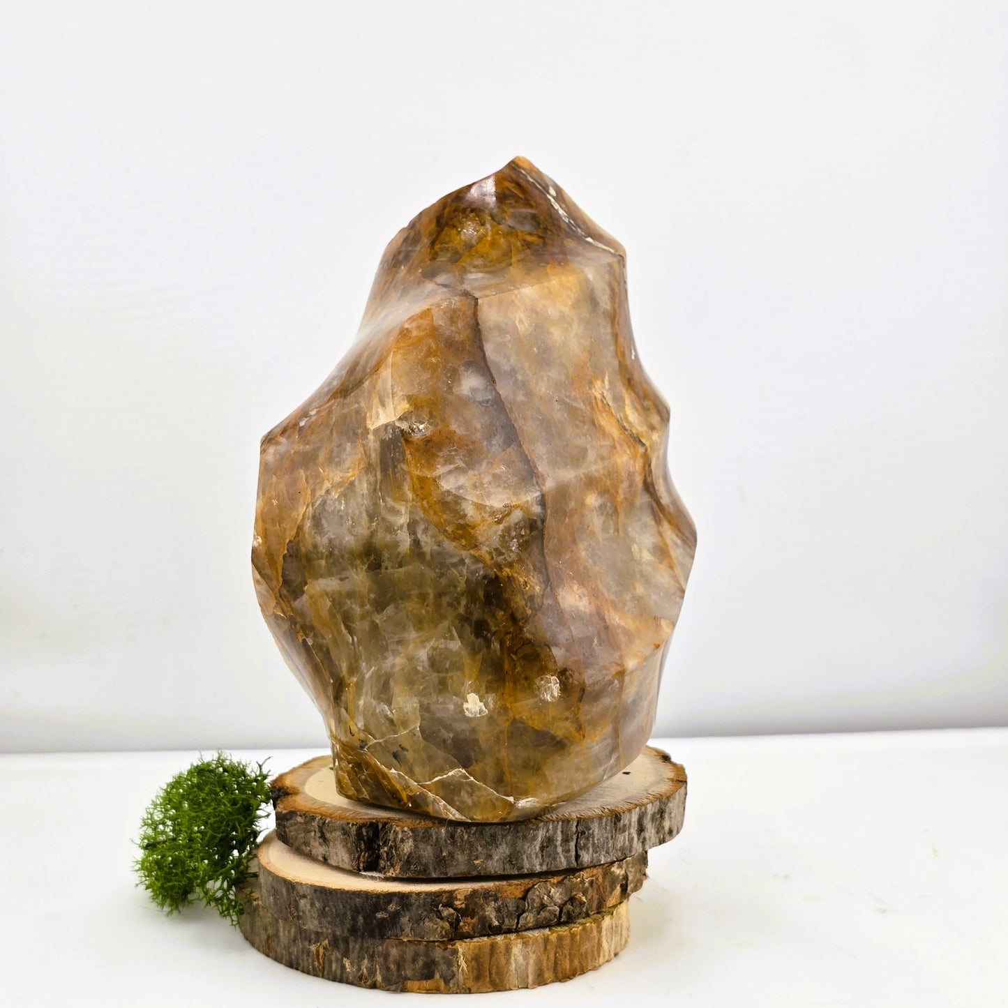Aligned with Earth – Exclusive Crystal SCULPTURES & THINGS - Item AP