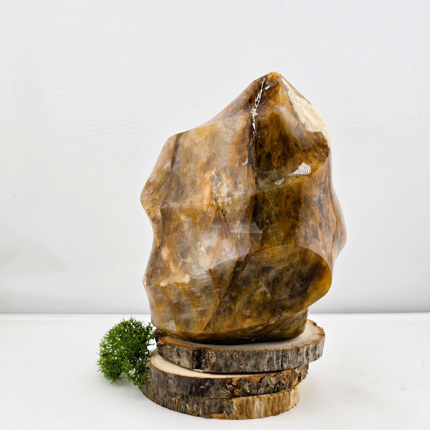 Aligned with Earth – Exclusive Crystal SCULPTURES & THINGS - Item AP