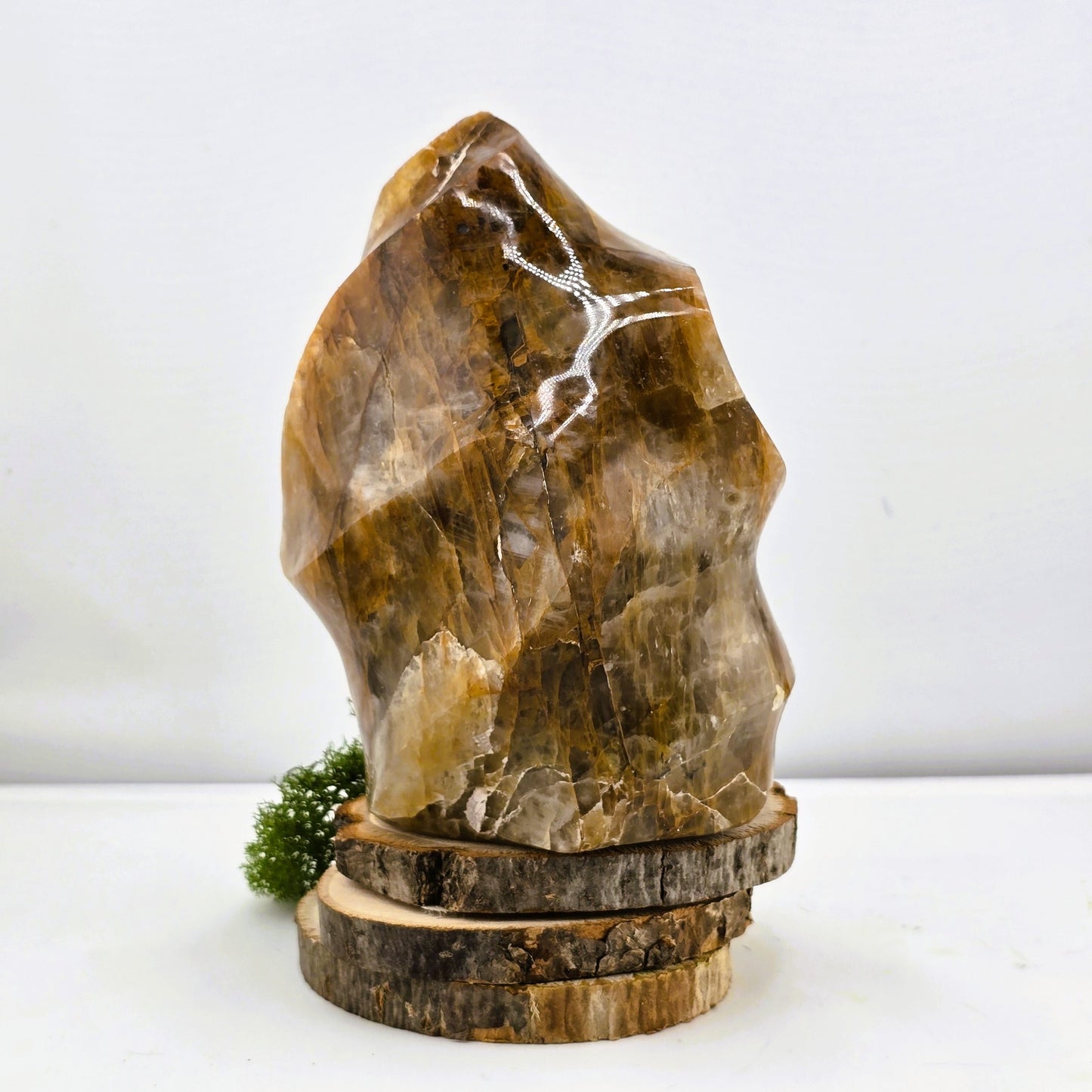 Aligned with Earth – Exclusive Crystal SCULPTURES & THINGS - Item AP