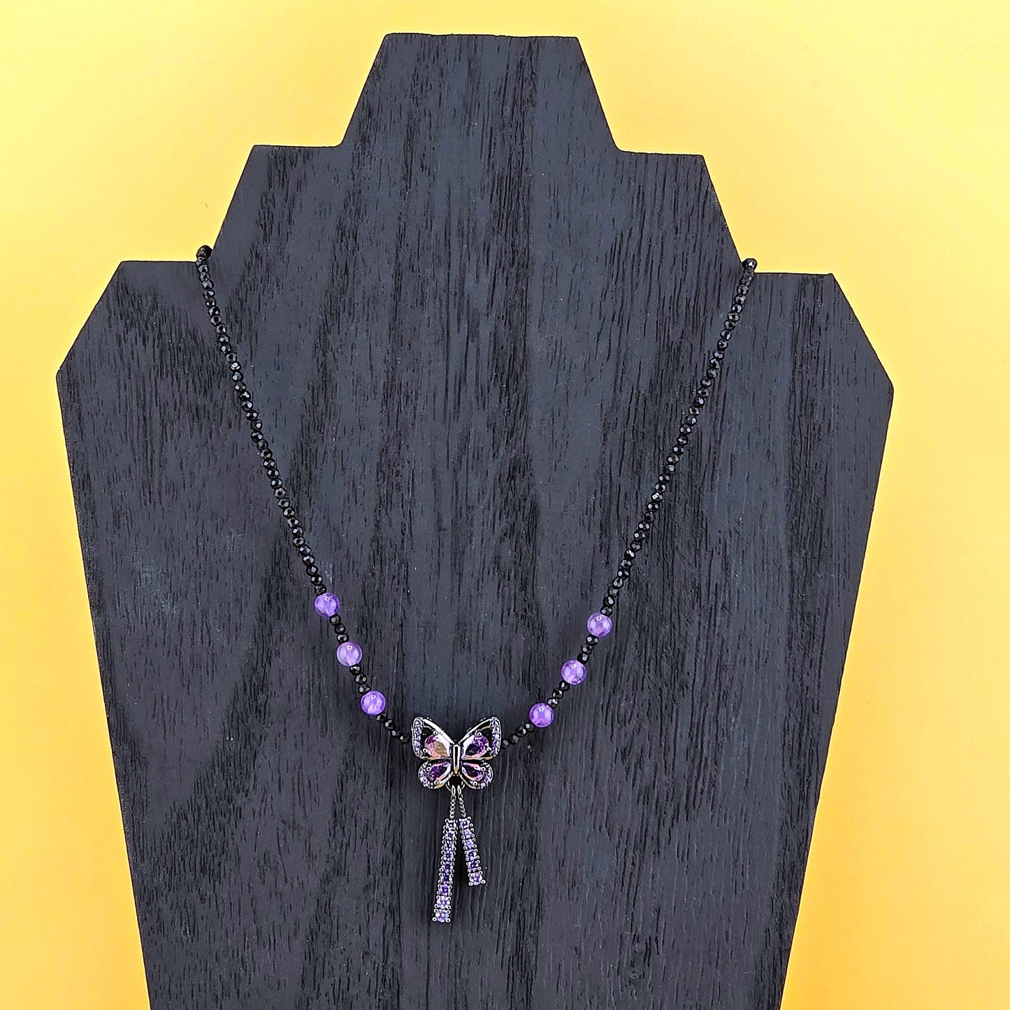 Glamorous BEADED Crystal NECKLACE  – Item AY