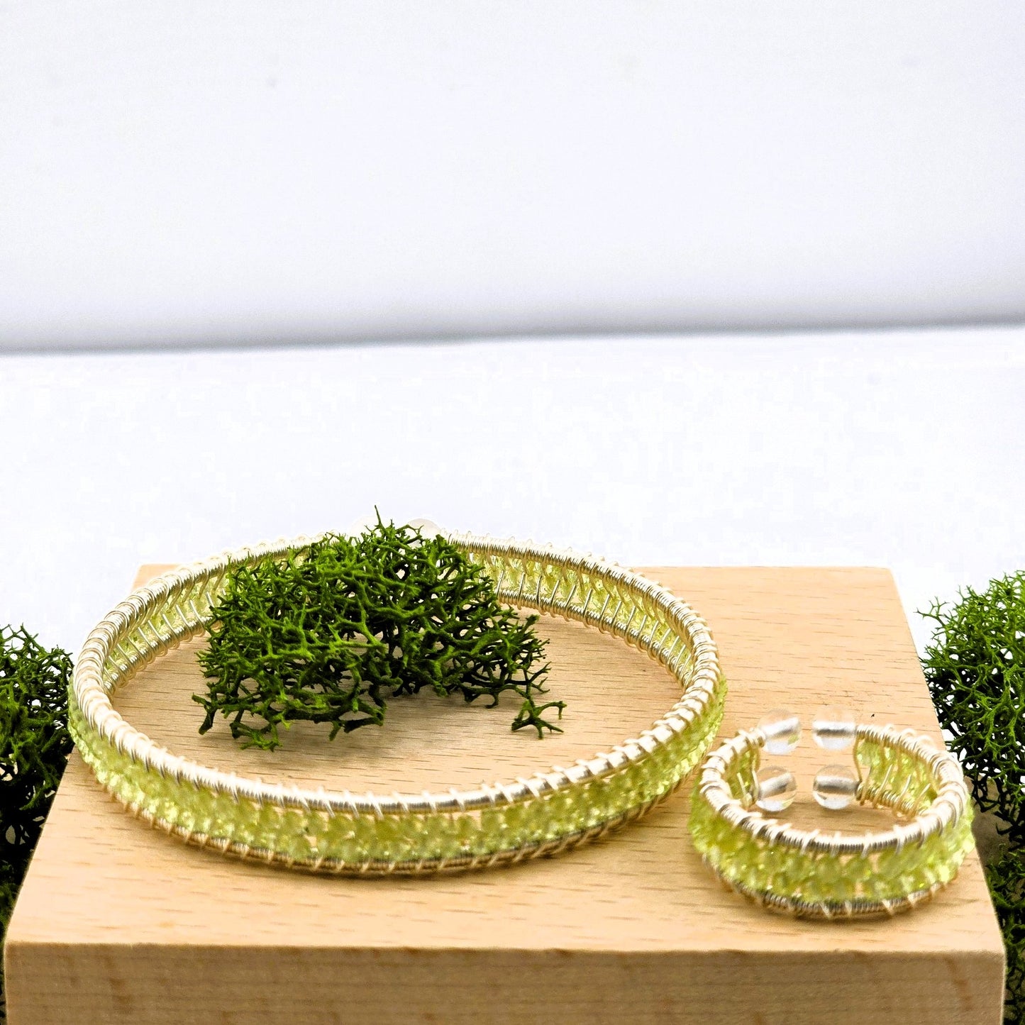 Captivating Metal Yellow & Silver Tone – BRACLETES & RING SET with Crystal Stones – Item BP
