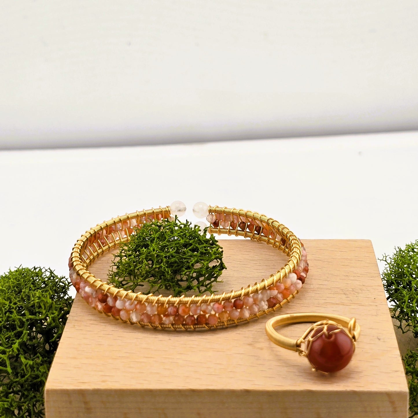 Captivating Metal Yellow & Silver Tone – BRACLETES & RING SET with Crystal Stones – Item BP