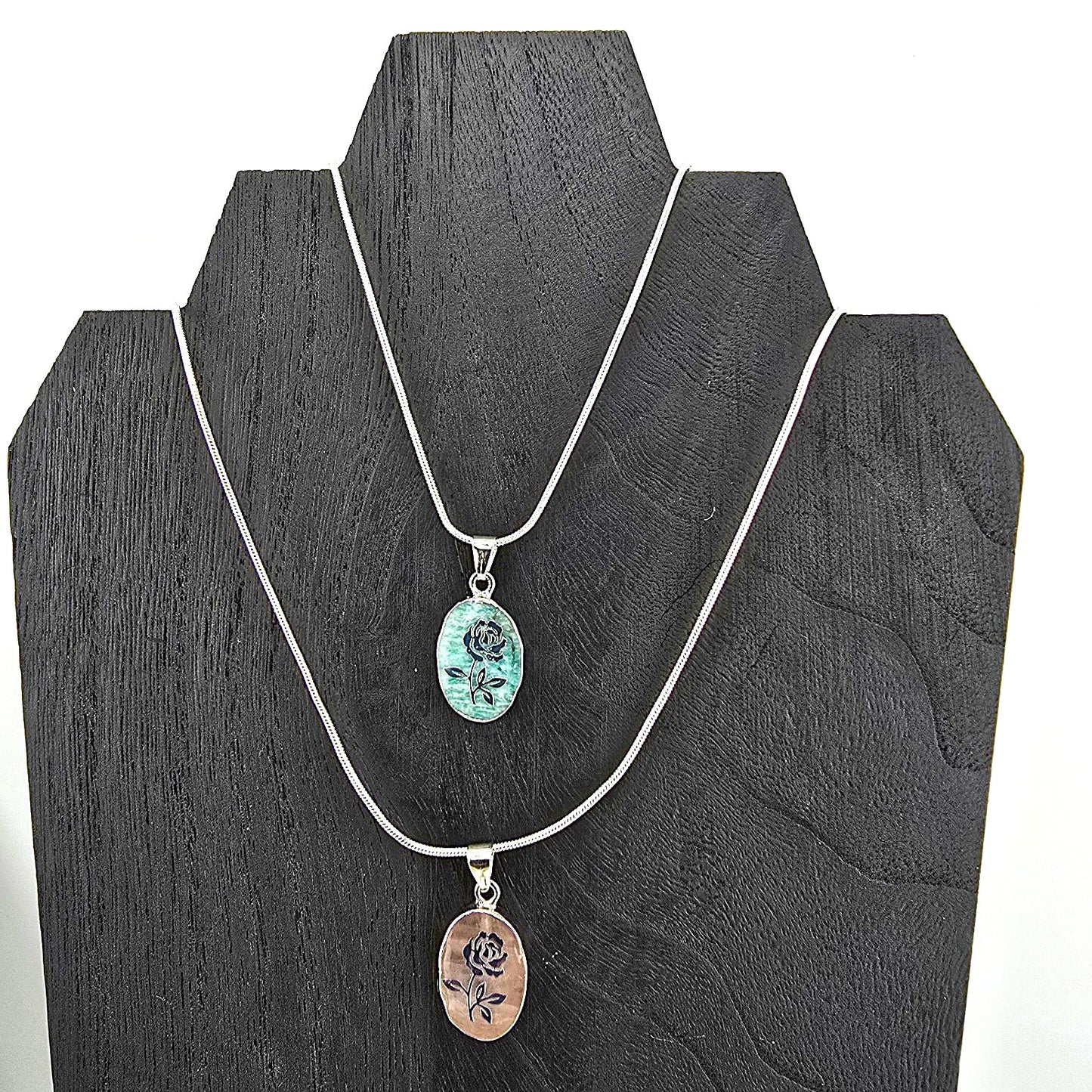 Glimmering PART 1 - Crystal NECKLACE & PENDANT (Silver / Yellow Metal) – Item AZ