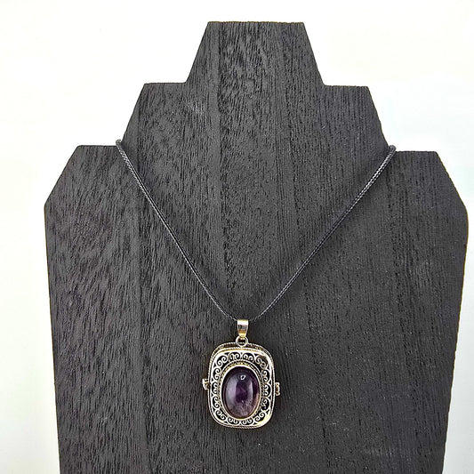 Glimmering PART 3 - Crystal NECKLACE & PENDANT (Silver / Yellow Metal) – Item AZ